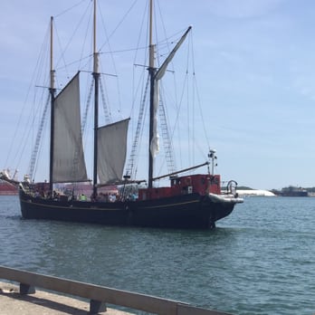 Sugar Beach - Beaches Near Me - Toronto, Ontario