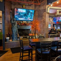 Hobo's Tavern - Halloween decorations