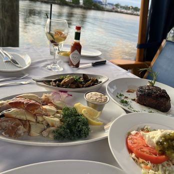 Billy's Stone Crab Restaurant - Seafood Near Me - Hollywood, Florida Billy's Stone Crab Restaurant - Seafood Near Me - Hollywood, Florida