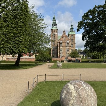 Kongens Have - Landmarks & Historical Buildings Near Me - København K, 84