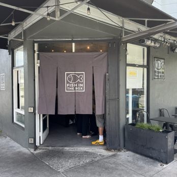 Fish In The Box - Entrance- there are 5 little tables inside the restaurant and 3 tables outside - Poke Near Me - San Francisco, California