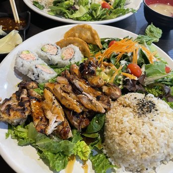 Yoshi Sushi - Chicken bento - Japanese Near Me - Milpitas, California Yoshi Sushi - Chicken bento - Japanese Near Me - Milpitas, California