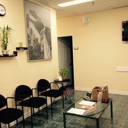 Profusion Rehab - Pro Fusion Rehab Pickering Physiotherapy waiting area
