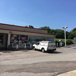 T & D Mart - Entrance