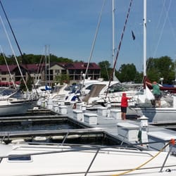 Wave Pointe Marina & Resort