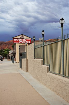 Bowen Motel by null