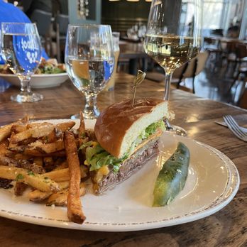 StillWest Brewery & Grill - Burger and truffle fries! - Brewpubs Near Me - Jackson, Wyoming StillWest Brewery & Grill - Burger and truffle fries! - Brewpubs Near Me - Jackson, Wyoming