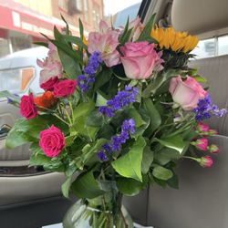 Lee's Floral and Gift Shop