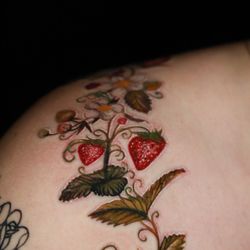 Urban's Tattoo & Piercing Studio - Strawberry vine by Chucky over the right shoulder