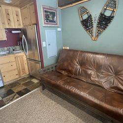 White Pass Village Inn - A Studio layout