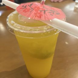 Mango freshly squeezed lemonade! Mango freshly squeezed lemonade!