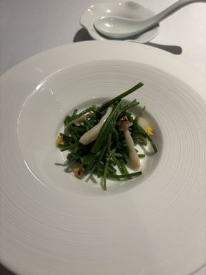 Tien Hsiang Lo by null