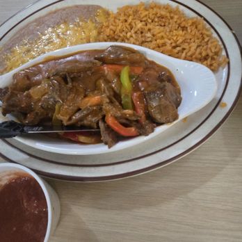 La Tapatia - Steak rancheros - Mexican Near Me - Bakersfield, California La Tapatia - Steak rancheros - Mexican Near Me - Bakersfield, California