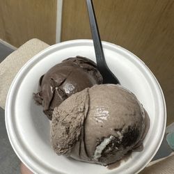 Vegan chocolate nightfall and sea salt oreo