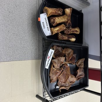 Valley Ford Market - Pig ears, and smoke beef bones for dogs - Grocery Near Me - Valley Ford, California Valley Ford Market - Pig ears, and smoke beef bones for dogs - Grocery Near Me - Valley Ford, California