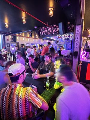 Bar Gaythering by null