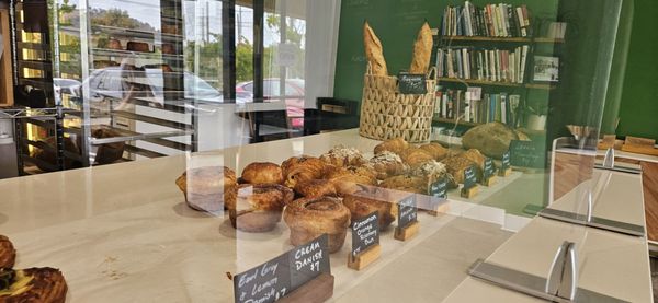 LuckyBolt Kitchen + Bakery by null