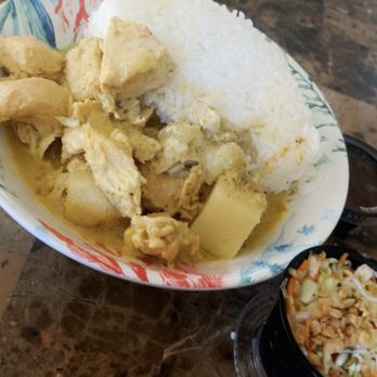 Saffron Thai - Yellow Curry w/ Chicken & Potato - Thai Near Me - San Diego, California Saffron Thai - Yellow Curry w/ Chicken & Potato - Thai Near Me - San Diego, California