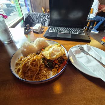 Chada Thai Restaurant - Thai Near Me - Seattle, Washington