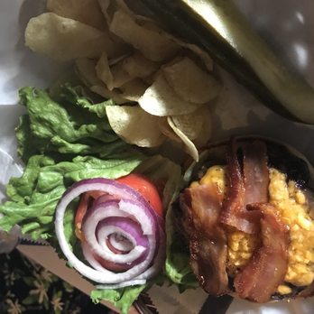 Harbor Pub & Pizza - The Bacon cheeseburger - Pizza Near Me - Honolulu, Hawaii