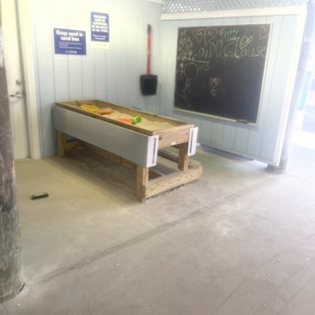 Manatee Viewing Center - Zoos Near Me - Apollo Beach, Florida