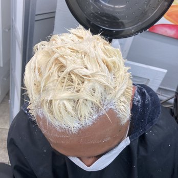 Project Blonde - Men's hair coloring - Hair Salons Near Me - Modesto, California