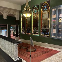 Lawlors Hotel - Inside
