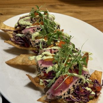 East End Grill - Hawaiian Ahi Tuna Poke - New American Near Me - Lafayette, Indiana