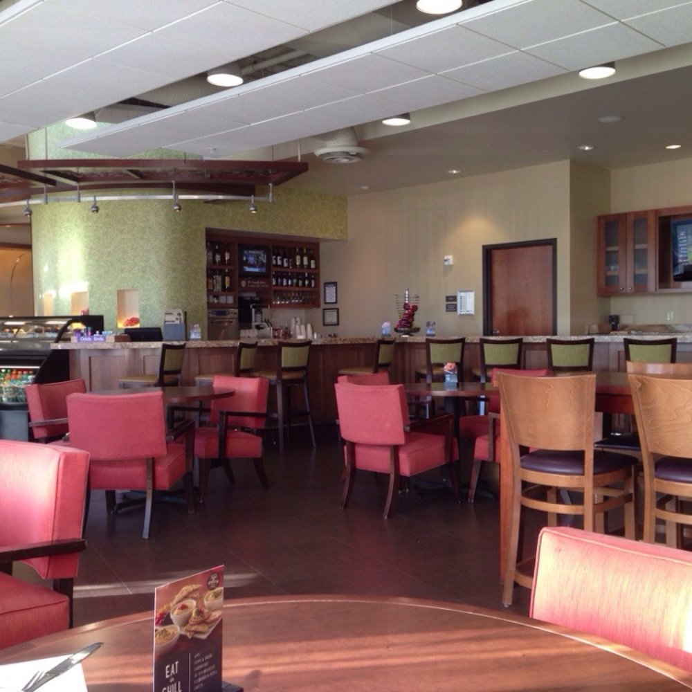 Hyatt Place Phoenix/Mesa - Bar and breakfast dining area - Hotels Near Me - Mesa, Arizona Hyatt Place Phoenix/Mesa - Bar and breakfast dining area - Hotels Near Me - Mesa, Arizona