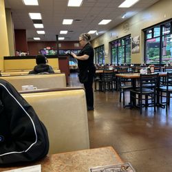 Kitchen Table Cafe - Evergreen Place - The establishment