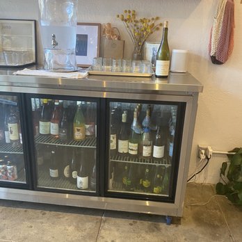 Crudo e Nudo - Wine refrigerator - Seafood Near Me - Santa Monica, California
