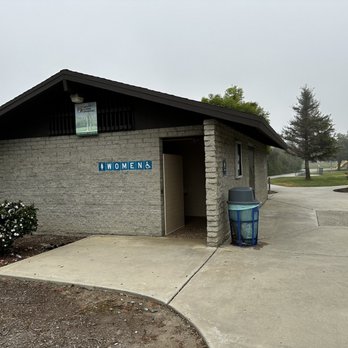 Juanamaria Park - Pickleball Near Me - Ventura, California
