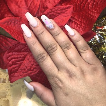 Lucky Nails - Nail Salons Near Me - Bay Point, California