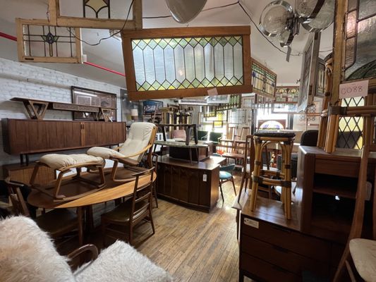 Horseman Antiques by null