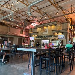 Front Pourch Brewing - General seating area