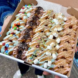 どーなっつ 6IX DONUTZ - Updated October 2025 - 52 Photos & 21 Reviews