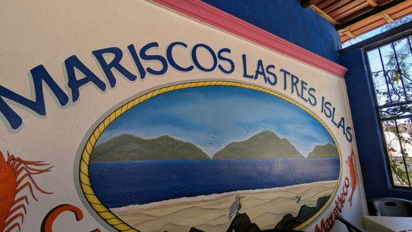 Mariscos Las Tres Islas by null