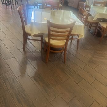 Tete’s Kitchen - Inside! Classy! - Mediterranean Near Me - Clovis, California