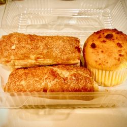Valerio's Tropical Bakeshop - Cheese rolls, cheese muffin