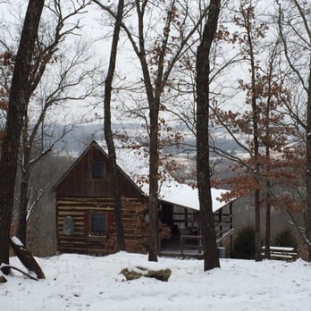 Rock Eddy Bluff Farm Cabins - Aunt Phoebe's Perch Log Cabin - Vacation Rentals Near Me - Dixon, Missouri Rock Eddy Bluff Farm Cabins - Aunt Phoebe's Perch Log Cabin - Vacation Rentals Near Me - Dixon, Missouri