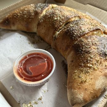 Fratelli Pizza - New Calzone (much different). Choose my own topping -Mushroom & Spinach with the cheese - ricotta, feta & mozzarella. - Pizza Near Me - San Francisco, California Fratelli Pizza - New Calzone (much different). Choose my own topping -Mushroom & Spinach with the cheese - ricotta, feta & mozzarella. - Pizza Near Me - San Francisco, California