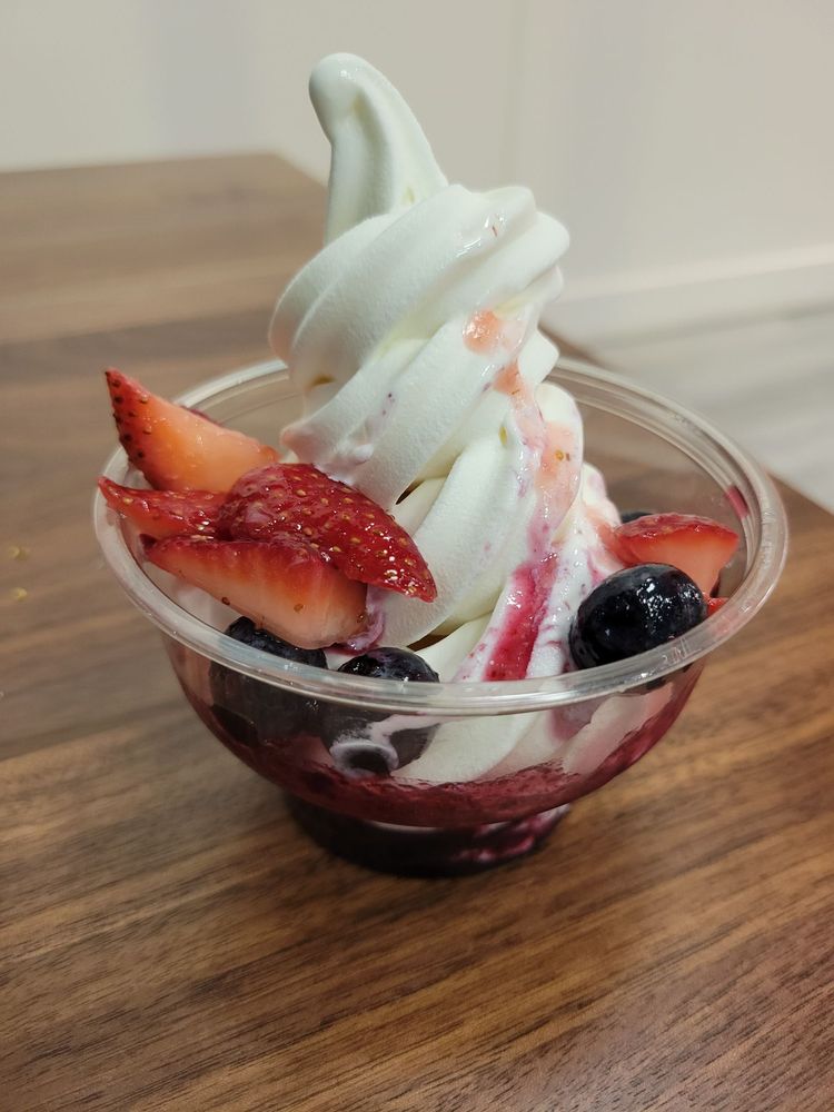 KINNAMONS 39 Photos & 10 Reviews 2645 SW Cedar Hills Blvd, Beaverton, Oregon Desserts