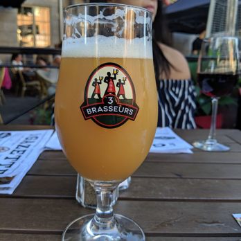 3 Brasseurs- Grande Allée - White IPA - Breweries Near Me - Quebec, Quebec 3 Brasseurs- Grande Allée - White IPA - Breweries Near Me - Quebec, Quebec