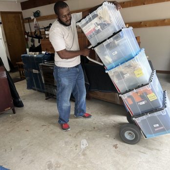 Hot Shots Moving and Delivery - The strength and versatility of these movers was very impressive - Movers Near Me - Round Rock, Texas Hot Shots Moving and Delivery - The strength and versatility of these movers was very impressive - Movers Near Me - Round Rock, Texas