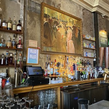 BAR - Bar area - Pizza Near Me - New Haven, Connecticut