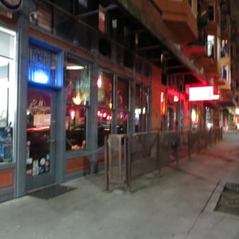 Belltown Pizza - Belltown Pizza at night - Pizza Near Me - Seattle, Washington