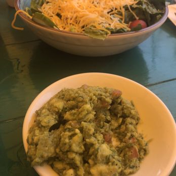 LuLu's Destin - Fresh made guacamole (loved it!) - Seafood Near Me - Destin, Florida