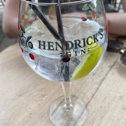 REVO - A Hendrick's Gin and Tonic