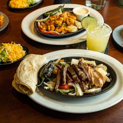Uncle Julio's - Mesquite Grilled Fajitas