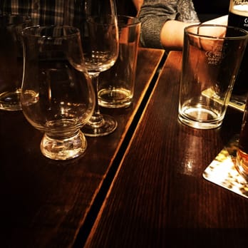 Deacon Brodies Tavern - Whisky tasting - Pubs Near Me - Edinburgh, EDH Deacon Brodies Tavern - Whisky tasting - Pubs Near Me - Edinburgh, EDH